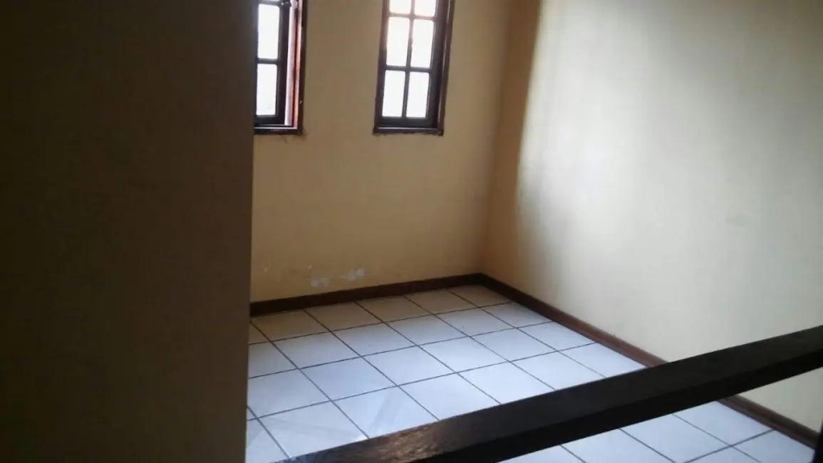 Sobrado com 3 quartos à venda, 90m2 em Vila Lourdes, Carapicuiba - SP - imagem 8 Foto 8 de Sobrado com 3 quartos à venda, 90m2 em Vila Lourdes, Carapicuiba - SP
