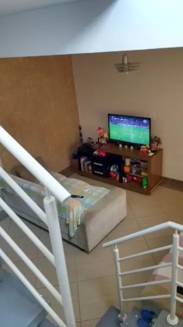 Sobrado com 2 quartos à venda, 71m2 em Jardim Ana Maria, Carapicuiba - SP - imagem 5 Foto 5 de Sobrado com 2 quartos à venda, 71m2 em Jardim Ana Maria, Carapicuiba - SP