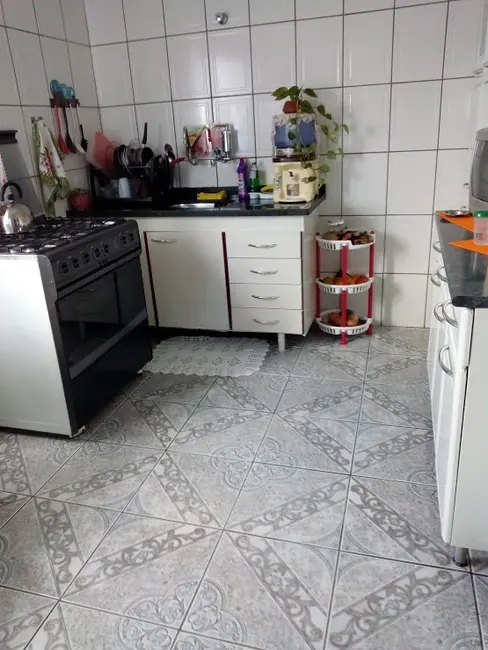 Casa com 4 quartos à venda, 210m2 em Carapicuiba - SP - imagem 4 Foto 4 de Casa com 4 quartos à venda, 210m2 em Carapicuiba - SP