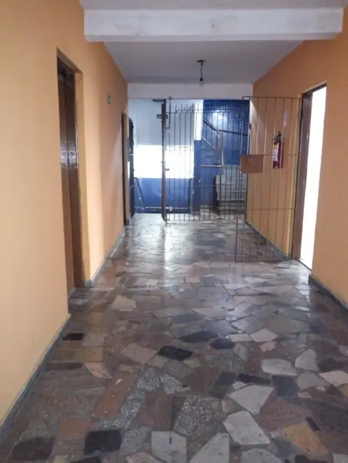 Sala Comercial para alugar em Vila Silva Ribeiro, Carapicuiba - SP - imagem 8 Foto 8 de Sala Comercial para alugar em Vila Silva Ribeiro, Carapicuiba - SP