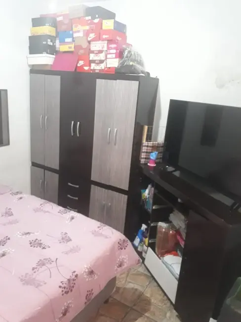 Casa com 2 quartos à venda, 188m2 em Vila Santa Terezinha, Carapicuiba - SP - imagem 6 Foto 6 de Casa com 2 quartos à venda, 188m2 em Vila Santa Terezinha, Carapicuiba - SP