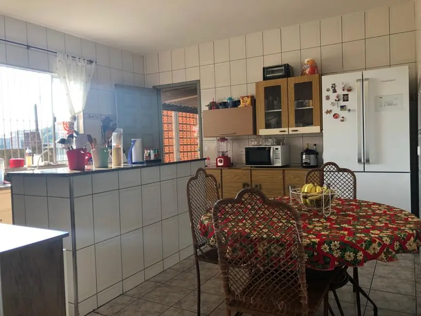 Foto 2 de Casa com 3 quartos à venda, 208m2 em Jardim Tonato, Carapicuiba - SP