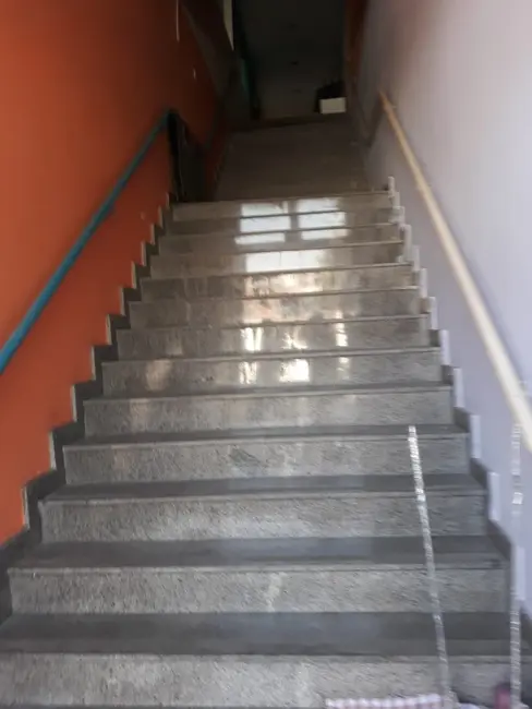 Sala Comercial para alugar, 300m2 em Vila Veloso, Carapicuiba - SP - imagem 3 Foto 3 de Sala Comercial para alugar, 300m2 em Vila Veloso, Carapicuiba - SP