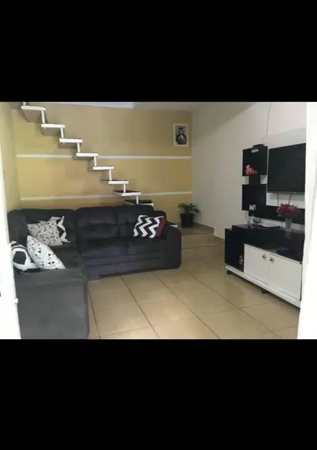 Foto 5 de Casa com 2 quartos à venda, 140m2 em São João, Itapevi - SP