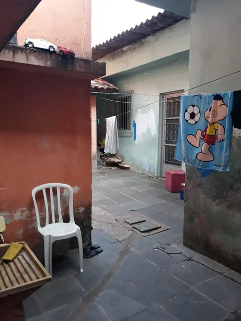 Foto 15 de Casa à venda, 250m2 em Vila Três Irmãos, Carapicuiba - SP