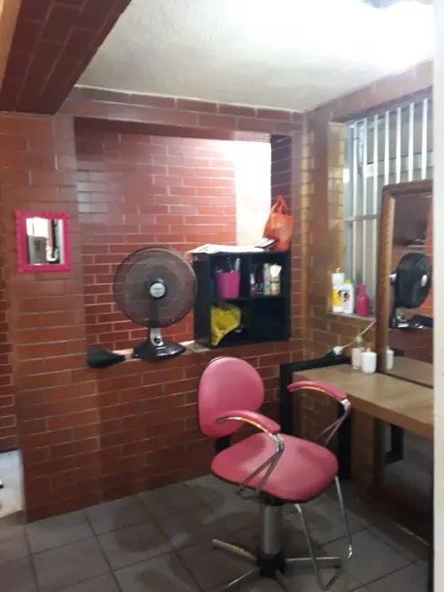 Casa à venda, 250m2 em Vila Três Irmãos, Carapicuiba - SP - imagem 5 Foto 5 de Casa à venda, 250m2 em Vila Três Irmãos, Carapicuiba - SP