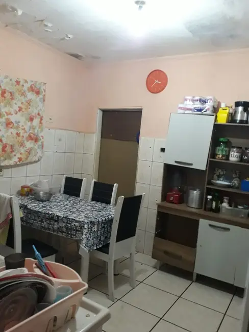 Foto 10 de Casa à venda, 250m2 em Vila Três Irmãos, Carapicuiba - SP