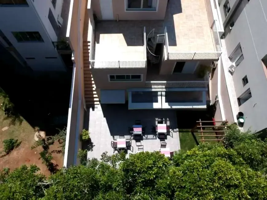 Foto 4 de Casa com 4 quartos à venda, 360m2 em Vargem Grande Paulista - SP