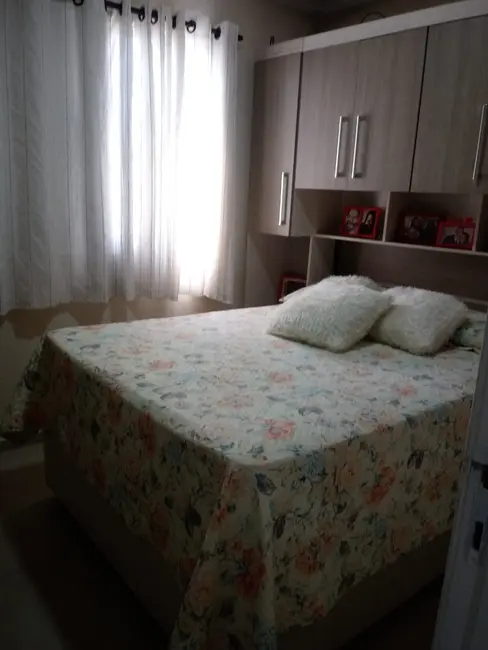 Foto 6 de Apartamento com 2 quartos à venda, 44m2 em Parque Roseira, Carapicuiba - SP