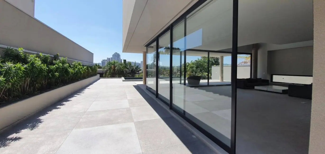 Foto 6 de Casa com 5 quartos à venda, 185m2 em Barueri - SP