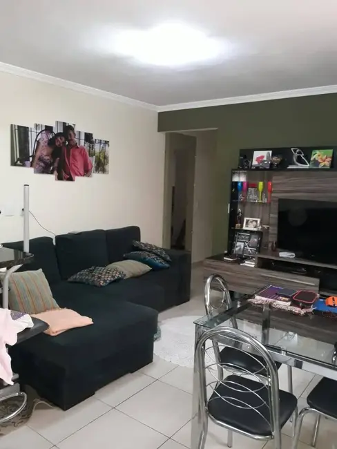 Casa com 3 quartos à venda em Jardim Sandra Regina, Carapicuiba - SP - imagem 8 Foto 8 de Casa com 3 quartos à venda em Jardim Sandra Regina, Carapicuiba - SP