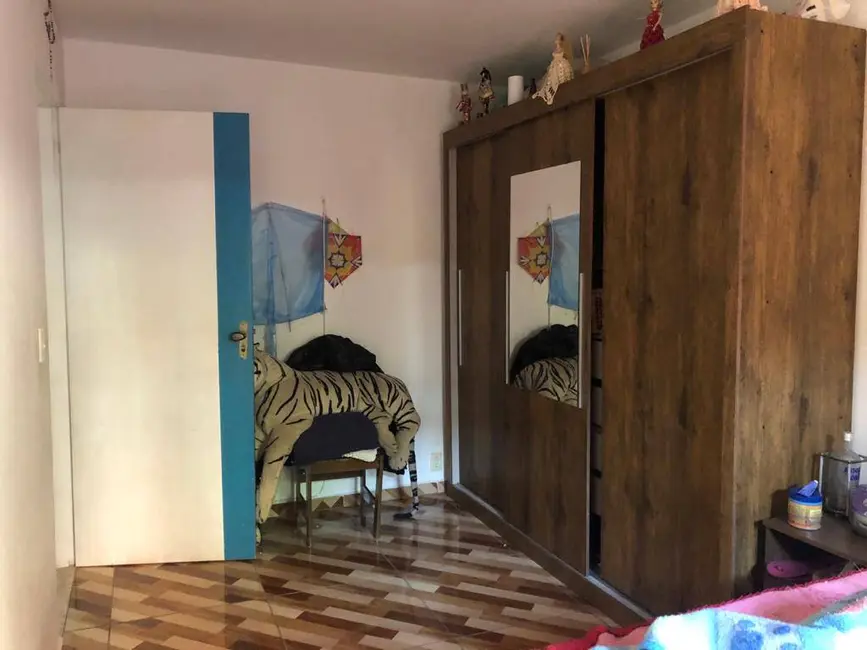 Casa com 4 quartos à venda, 162m2 em Jardim Tucunduva, Carapicuiba - SP - imagem 8 Foto 8 de Casa com 4 quartos à venda, 162m2 em Jardim Tucunduva, Carapicuiba - SP