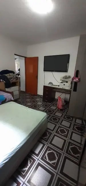 Casa com 7 quartos à venda, 297m2 em Jardim Ana Maria, Carapicuiba - SP - imagem 5 Foto 5 de Casa com 7 quartos à venda, 297m2 em Jardim Ana Maria, Carapicuiba - SP