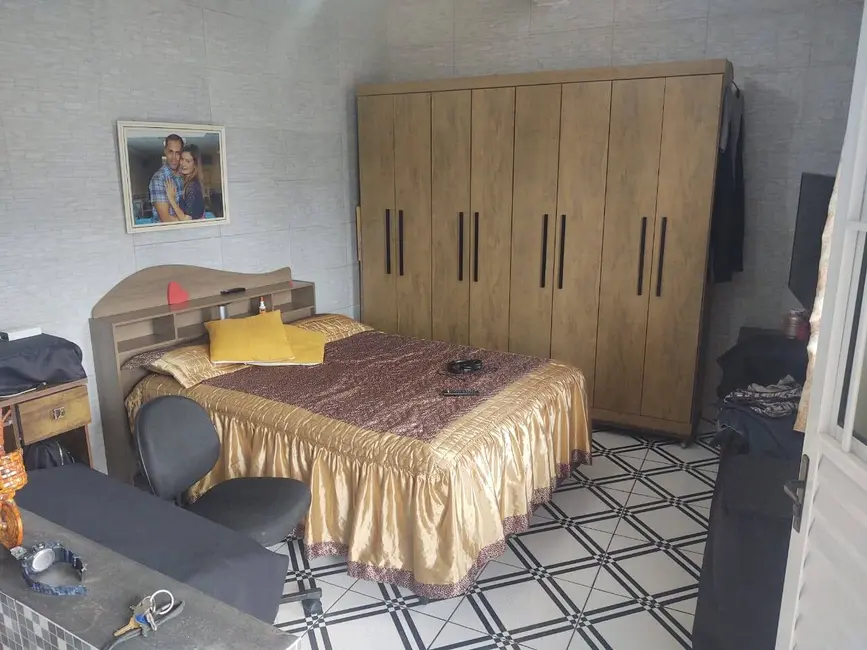 Foto 9 de Casa com 6 quartos à venda, 240m2 em Jardim Santa Tereza, Carapicuiba - SP