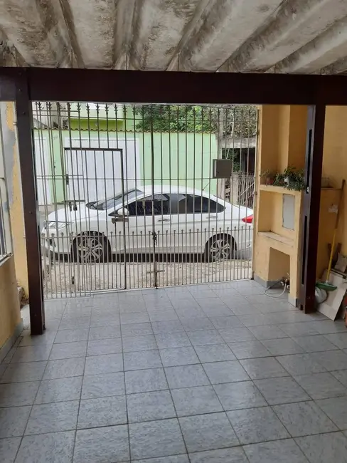 Casa com 4 quartos à venda, 162m2 em Jardim Tonato, Carapicuiba - SP - imagem 2 Foto 2 de Casa com 4 quartos à venda, 162m2 em Jardim Tonato, Carapicuiba - SP