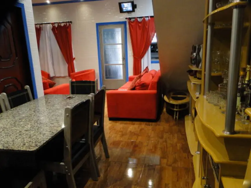 Casa com 2 quartos à venda, 148m2 em Vila Silviânia, Carapicuiba - SP - imagem 3 Foto 3 de Casa com 2 quartos à venda, 148m2 em Vila Silviânia, Carapicuiba - SP