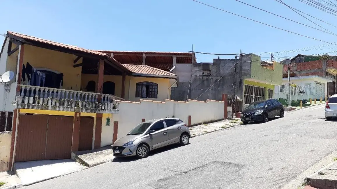 Casa com 4 quartos à venda, 200m2 em Jardim das Belezas, Carapicuiba - SP - imagem 3 Foto 3 de Casa com 4 quartos à venda, 200m2 em Jardim das Belezas, Carapicuiba - SP