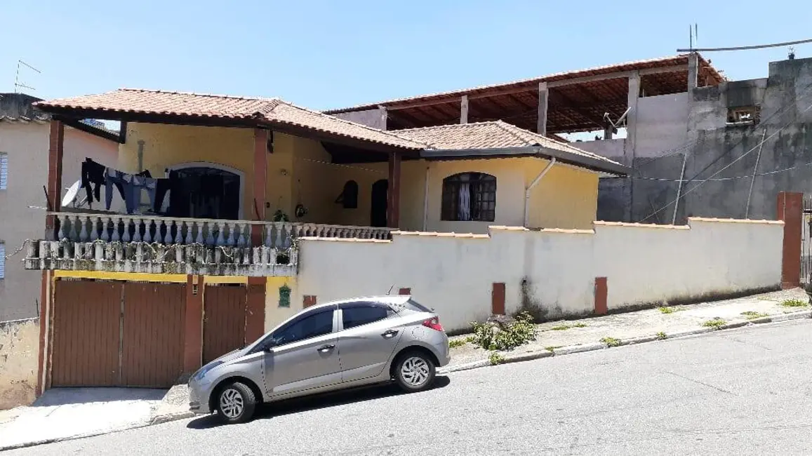 Foto 1 de Casa com 4 quartos à venda, 200m2 em Jardim das Belezas, Carapicuiba - SP