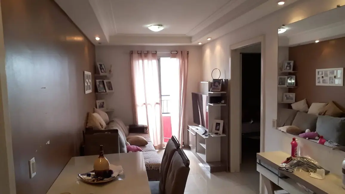 Apartamento com 3 quartos à venda, 55m2 em Parque Roseira, Carapicuiba - SP - imagem 4 Foto 4 de Apartamento com 3 quartos à venda, 55m2 em Parque Roseira, Carapicuiba - SP