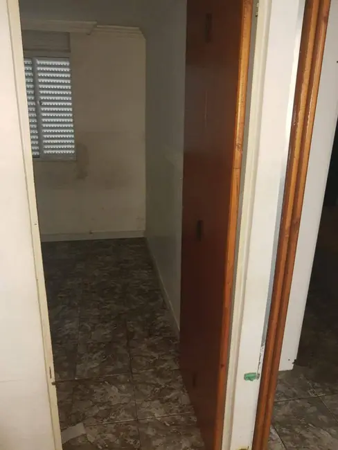 Apartamento com 2 quartos à venda, 42m2 em Conjunto Habitacional Presidente Castelo Branco, Carapicuiba - SP - imagem 9 Foto 9 de Apartamento com 2 quartos à venda, 42m2 em Conjunto Habitacional Presidente Castelo Branco, Carapicuiba - SP