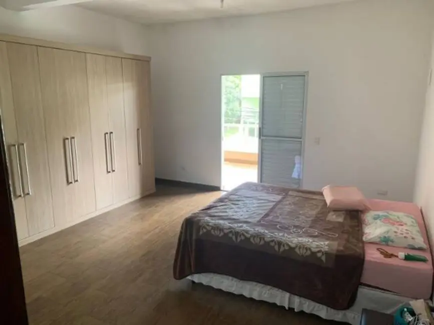 Casa com 3 quartos à venda, 125m2 em Jardim Ana Estela, Carapicuiba - SP - imagem 8 Foto 8 de Casa com 3 quartos à venda, 125m2 em Jardim Ana Estela, Carapicuiba - SP
