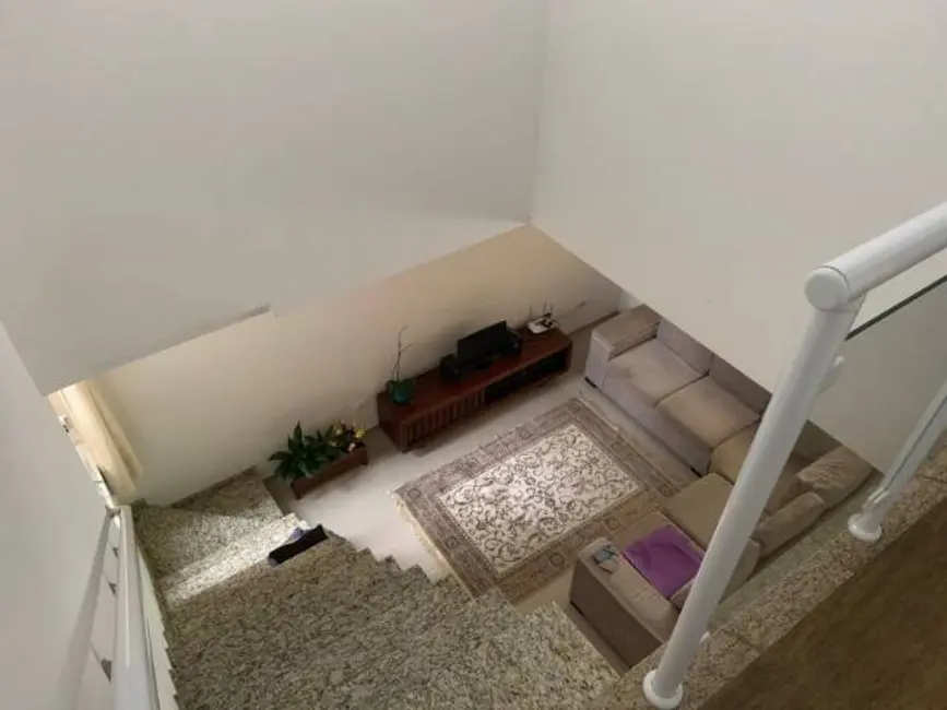 Casa com 3 quartos à venda, 125m2 em Jardim Ana Estela, Carapicuiba - SP - imagem 4 Foto 4 de Casa com 3 quartos à venda, 125m2 em Jardim Ana Estela, Carapicuiba - SP