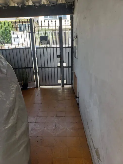 Casa com 2 quartos à venda, 198m2 em Centro, Carapicuiba - SP - imagem 4 Foto 4 de Casa com 2 quartos à venda, 198m2 em Centro, Carapicuiba - SP