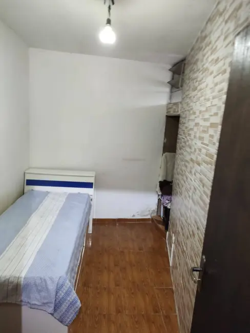 Casa com 5 quartos à venda, 177m2 em Vila Silviânia, Carapicuiba - SP - imagem 6 Foto 6 de Casa com 5 quartos à venda, 177m2 em Vila Silviânia, Carapicuiba - SP