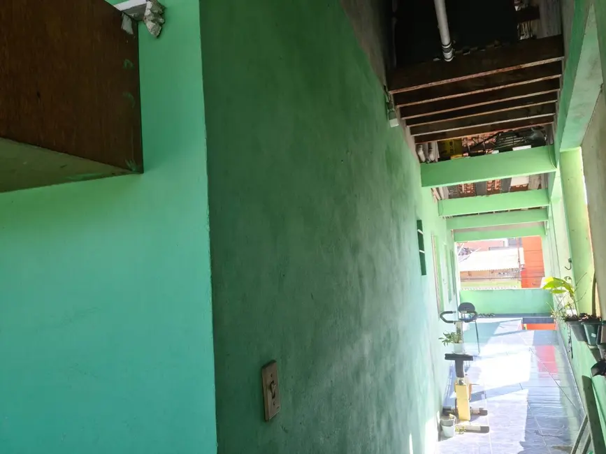 Casa com 6 quartos à venda, 280m2 em Vila Silviânia, Carapicuiba - SP - imagem 2 Foto 2 de Casa com 6 quartos à venda, 280m2 em Vila Silviânia, Carapicuiba - SP