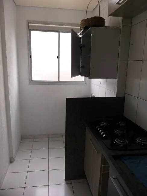 Foto 4 de Apartamento com 2 quartos à venda, 50m2 em Vila Mercês, Carapicuiba - SP