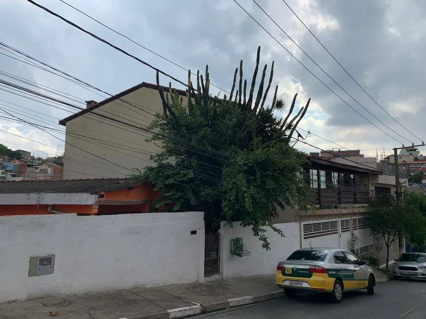 Casa com 3 quartos à venda, 325m2 em Vila Martins, Carapicuiba - SP - imagem 3 Foto 3 de Casa com 3 quartos à venda, 325m2 em Vila Martins, Carapicuiba - SP