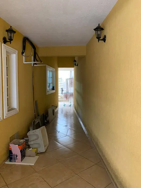 Casa com 3 quartos à venda, 325m2 em Vila Martins, Carapicuiba - SP - imagem 8 Foto 8 de Casa com 3 quartos à venda, 325m2 em Vila Martins, Carapicuiba - SP