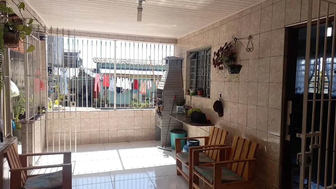 Casa com 3 quartos à venda, 338m2 em Vila Martins, Carapicuiba - SP - imagem 6 Foto 6 de Casa com 3 quartos à venda, 338m2 em Vila Martins, Carapicuiba - SP
