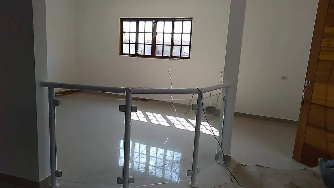 Casa com 3 quartos à venda, 250m2 em Jardim das Belezas, Carapicuiba - SP - imagem 4 Foto 4 de Casa com 3 quartos à venda, 250m2 em Jardim das Belezas, Carapicuiba - SP