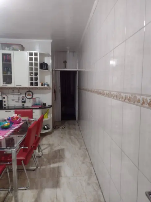 Casa com 4 quartos à venda, 125m2 em Vila América, Carapicuiba - SP - imagem 3 Foto 3 de Casa com 4 quartos à venda, 125m2 em Vila América, Carapicuiba - SP