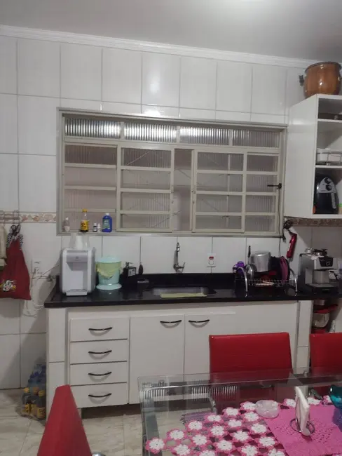 Casa com 4 quartos à venda, 125m2 em Vila América, Carapicuiba - SP - imagem 5 Foto 5 de Casa com 4 quartos à venda, 125m2 em Vila América, Carapicuiba - SP