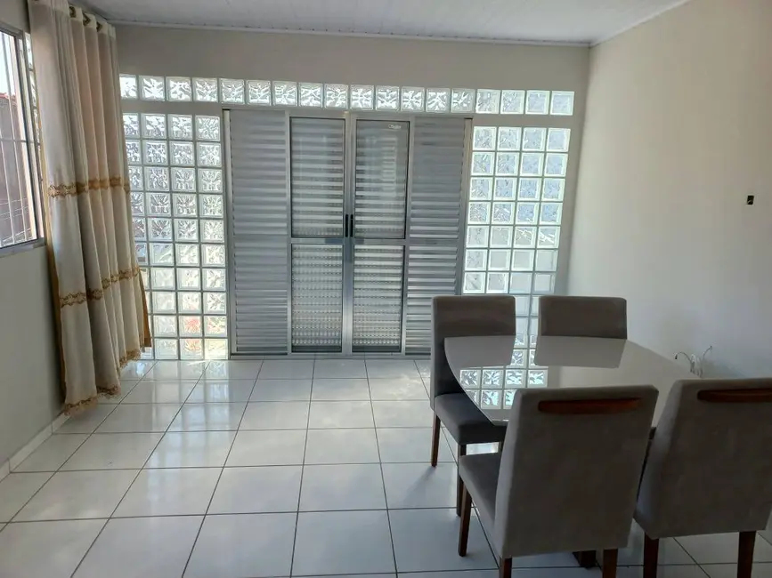 Casa com 4 quartos à venda, 600m2 em Jardim Tonato, Carapicuiba - SP - imagem 6 Foto 6 de Casa com 4 quartos à venda, 600m2 em Jardim Tonato, Carapicuiba - SP