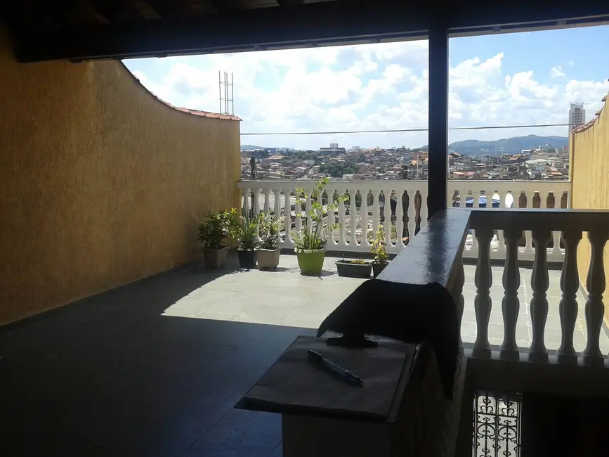 Casa com 3 quartos à venda, 180m2 em Jardim Ângela Maria, Carapicuiba - SP - imagem 6 Foto 6 de Casa com 3 quartos à venda, 180m2 em Jardim Ângela Maria, Carapicuiba - SP