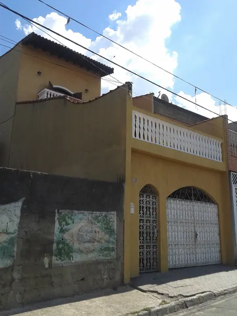 Foto 2 de Casa com 3 quartos à venda, 180m2 em Jardim Ângela Maria, Carapicuiba - SP
