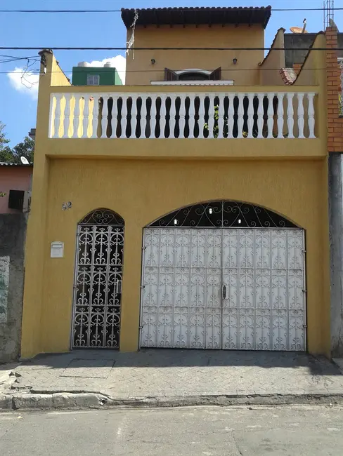 Foto 1 de Casa com 3 quartos à venda, 180m2 em Jardim Ângela Maria, Carapicuiba - SP