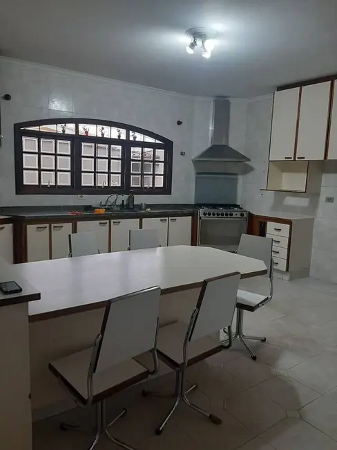 Casa com 5 quartos à venda, 350m2 em City Bussocaba, Osasco - SP - imagem 3 Foto 3 de Casa com 5 quartos à venda, 350m2 em City Bussocaba, Osasco - SP