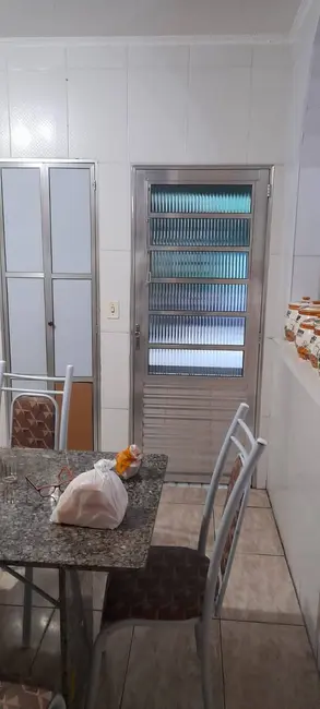 Casa com 3 quartos à venda, 250m2 em Osasco - SP - imagem 8 Foto 8 de Casa com 3 quartos à venda, 250m2 em Osasco - SP
