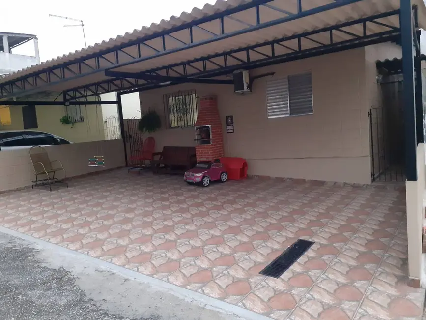 Casa com 2 quartos à venda, 141m2 em Vila Silviânia, Carapicuiba - SP - imagem 3 Foto 3 de Casa com 2 quartos à venda, 141m2 em Vila Silviânia, Carapicuiba - SP