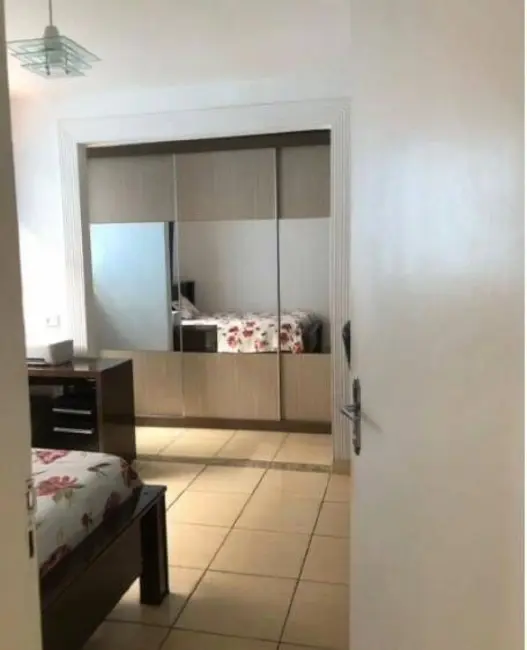 Casa com 4 quartos à venda, 213m2 em Jardim Bom Pastor, Carapicuiba - SP - imagem 3 Foto 3 de Casa com 4 quartos à venda, 213m2 em Jardim Bom Pastor, Carapicuiba - SP