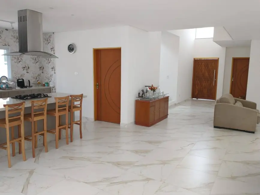 Foto 2 de Casa com 4 quartos à venda, 300m2 em Morada das Flores (Aldeia da Serra), Santana De Parnaiba - SP
