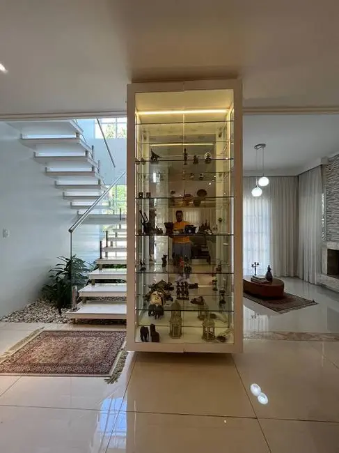 Casa com 4 quartos à venda, 320m2 em Pousada dos Bandeirantes, Carapicuiba - SP - imagem 9 Foto 9 de Casa com 4 quartos à venda, 320m2 em Pousada dos Bandeirantes, Carapicuiba - SP