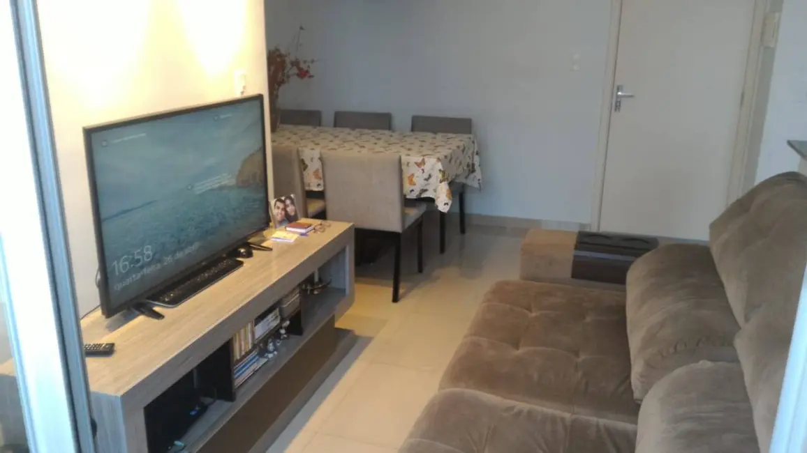 Foto 3 de Apartamento com 2 quartos à venda, 50m2 em Vila Mercês, Carapicuiba - SP