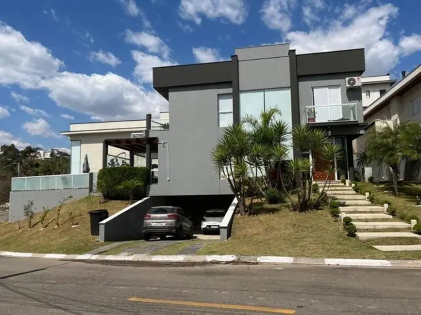 Foto 1 de Casa com 3 quartos à venda, 250m2 em Suru, Santana De Parnaiba - SP