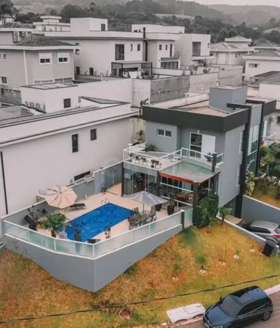 Foto 2 de Casa com 3 quartos à venda, 250m2 em Suru, Santana De Parnaiba - SP