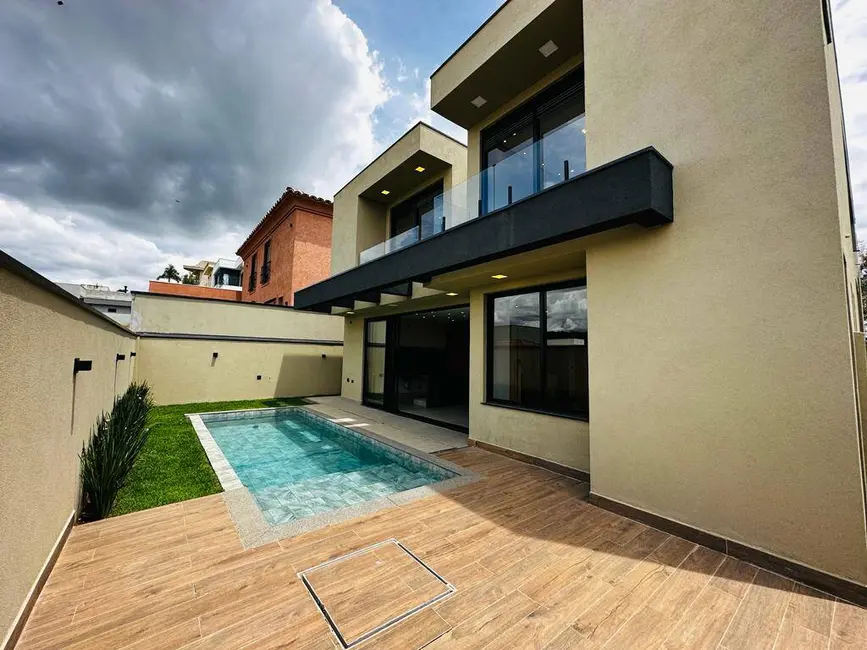Casa com 5 quartos à venda, 450m2 em Alphaville, Santana De Parnaiba - SP - imagem 2 Foto 2 de Casa com 5 quartos à venda, 450m2 em Alphaville, Santana De Parnaiba - SP